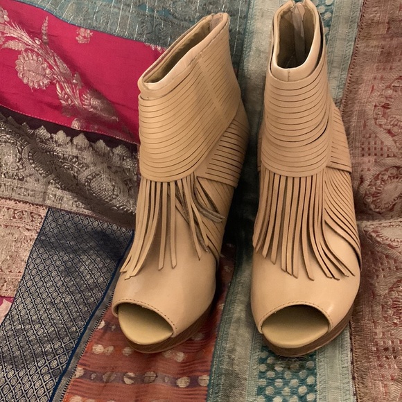 Carlos Santana Camel Beige, Fringe, Leather Bootie - Picture 2 of 4